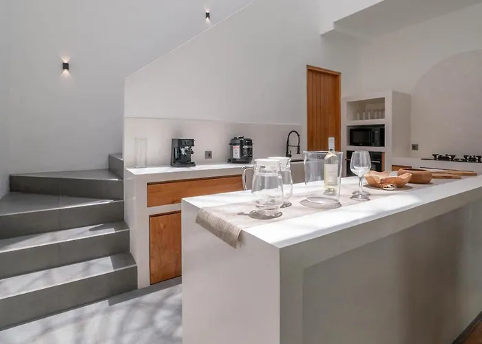 Villa Milana: 5br Mediterrenean In *