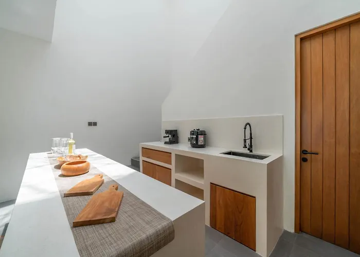 Milana: 5br Mediterrenean In