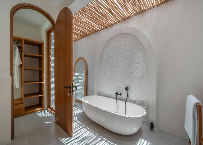 Milana: 5br Mediterrenean In Villa