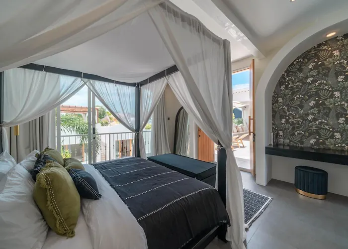 Milana: 5br Mediterrenean In Villa *