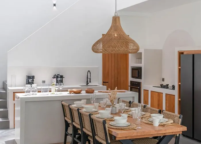 Milana: 5br Mediterrenean In *