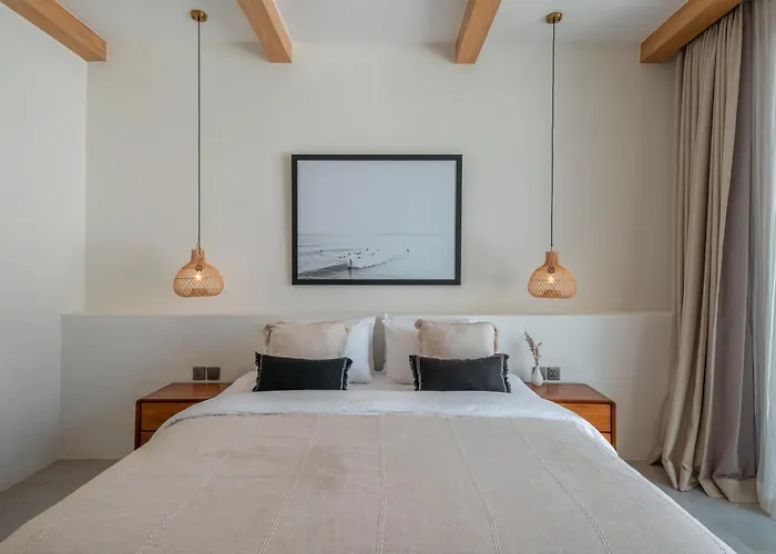 Milana: 5br Mediterrenean In Villa Canggu