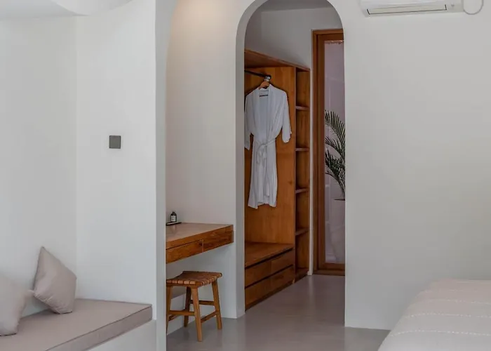 Milana: 5br Mediterrenean In Canggu