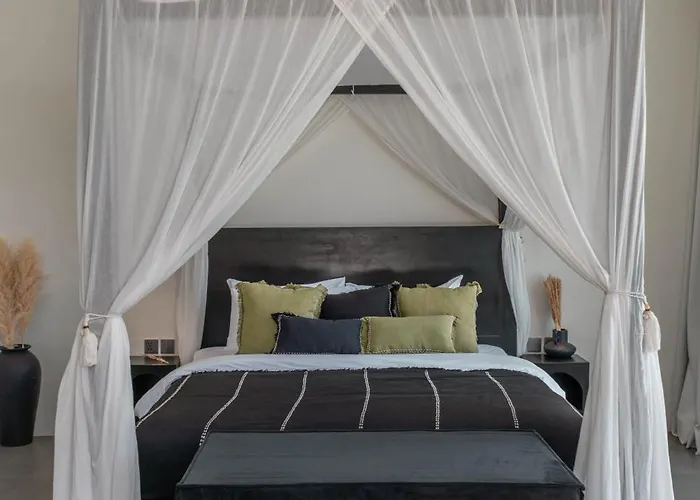 Villa Milana: 5br Mediterrenean In *