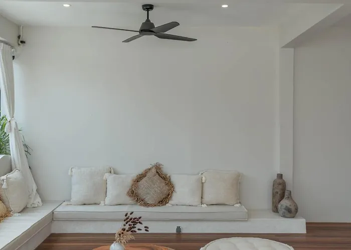 Milana: 5br Mediterrenean In Villa *
