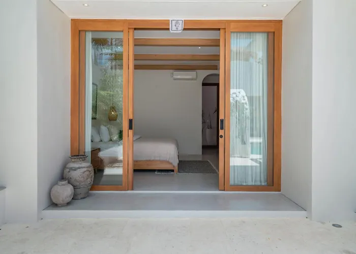 Milana: 5br Mediterrenean In * Canggu