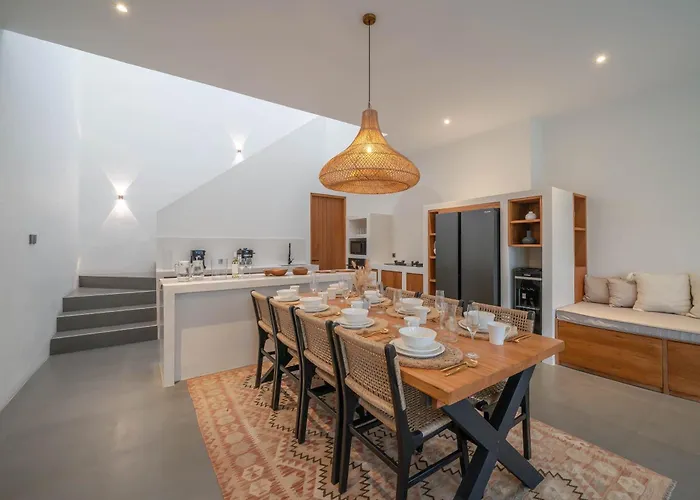 Milana: 5br Mediterrenean In Villa