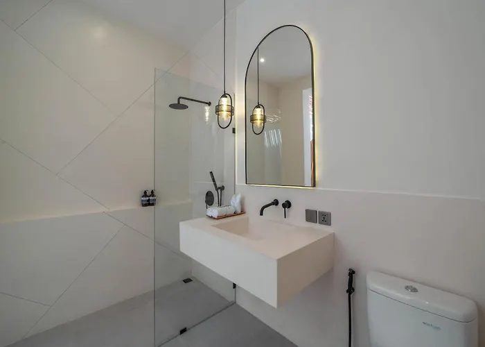 Milana: 5br Mediterrenean In *