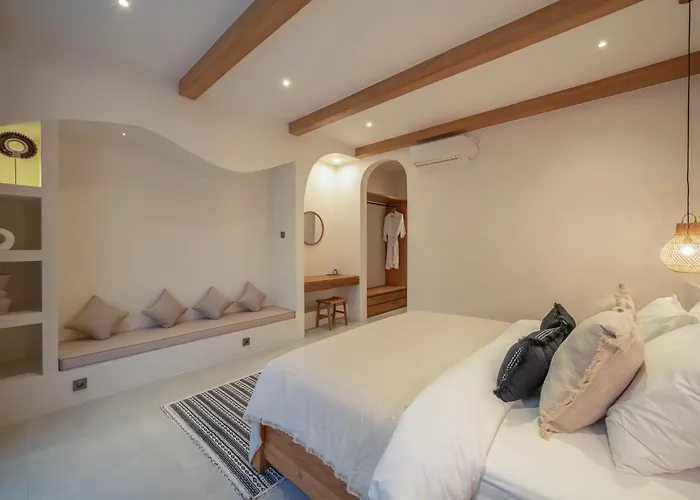 Milana: 5br Mediterrenean In Canggu